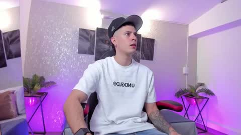 Nils online show from November 2025 03:39:02 AM