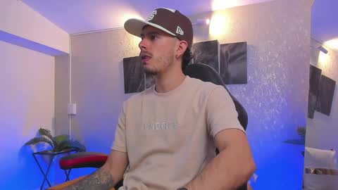 Nils online show from November 2025 06:45:02 AM