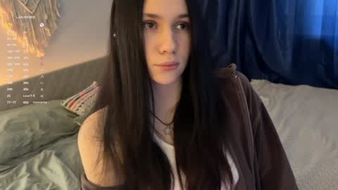 Jennet online show from December 2024 10:45:02 AM