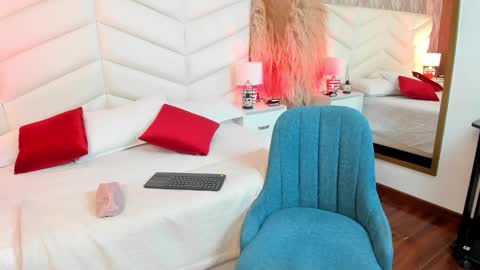 nina__ford online show from October 2025 07:59:01 PM