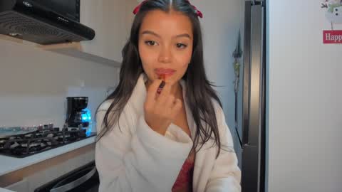 NINA online show from December 2024 07:51:01 PM