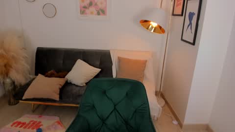 NINA online show from January 2025 10:37:01 PM