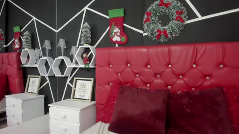 Nina online show from December 2024 05:06:01 AM