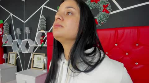 Nina online show from December 2024 08:05:02 AM