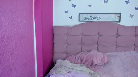 Nina online show from January 2025 07:50:02 PM