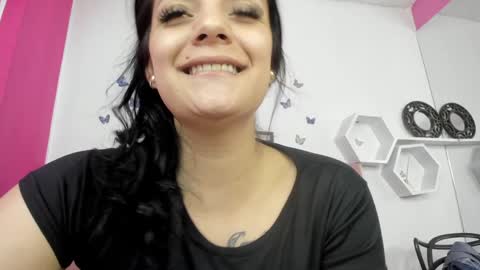 Nina online show from January 2025 07:10:02 PM