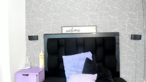 Nina online show from January 2025 07:06:01 AM