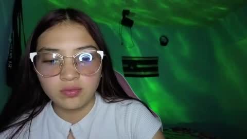 Snapshot of nina_hot59 chatting on May 2026 02:18:02 AM nina_hot59 online show from May 2026 02:18:02 AM