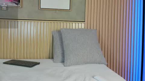 Snapshot of nina_soul chatting on November 2025 12:37:02 PM NINA online show from November 2025 12:37:02 PM