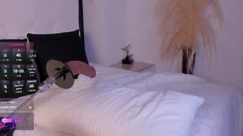 Snapshot of nina_sweetz chatting on June 2026 05:56:02 PM Nina online show from June 2026 05:56:02 PM
