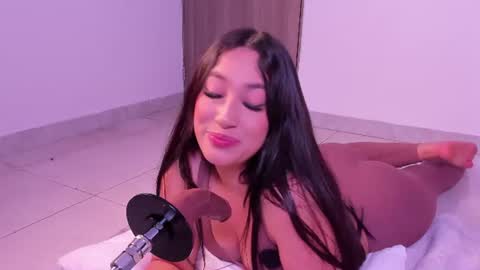 Snapshot of nina_sweetz chatting on July 2026 06:14:02 PM Nina online show from July 2026 06:14:02 PM