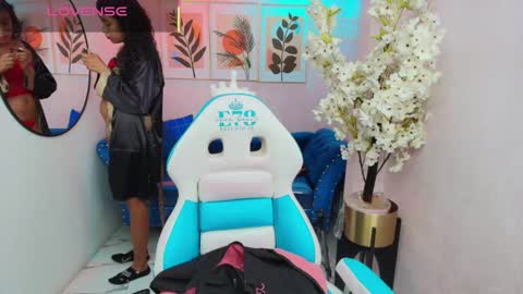 Snapshot of nina_willyams chatting on January 2026 03:43:01 AM Nina online show from January 2026 03:43:01 AM