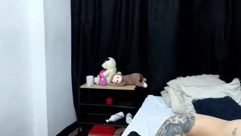 Ninaa fox online show from January 2025 09:06:01 PM