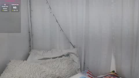 Ninaa fox online show from December 2025 05:17:01 PM