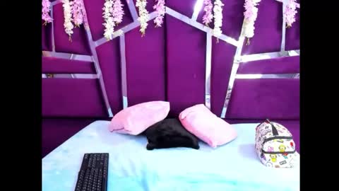 ninaa_velvet online show from November 2025 01:59:02 AM