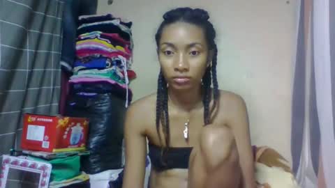 Snapshot of ninaeaa chatting on May 2026 10:32:02 AM ninaeaa online show from May 2026 10:32:02 AM