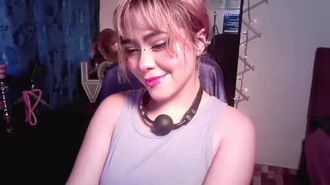 Snapshot of ninamon206063 chatting on October 2025 04:24:02 PM NIina Mon online show from October 2025 04:24:02 PM