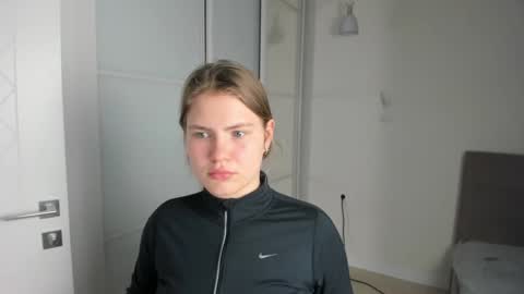 ninarihh online show from March 2025 04:00:02 PM