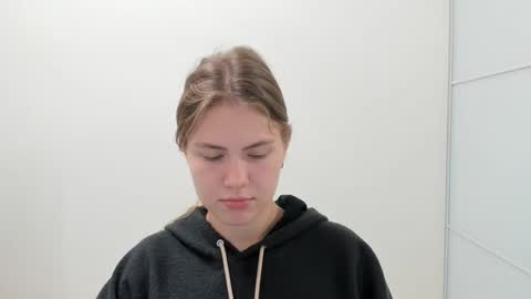 ninarihh online show from November 2025 10:50:02 AM