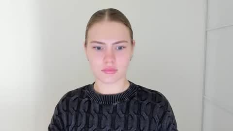 ninarihh online show from November 2025 10:37:01 AM