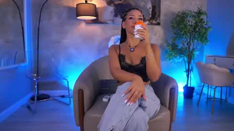 Snapshot of ninasolenne chatting on June 2026 09:00:01 AM Ninna online show from June 2026 09:00:01 AM