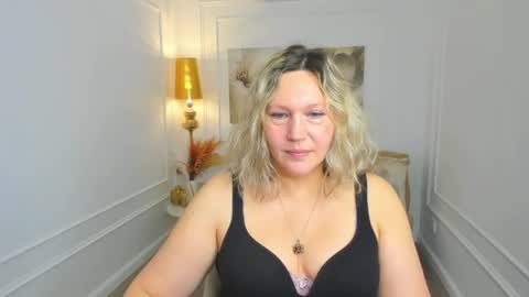 Snapshot of ninastarle chatting on May 2026 04:40:01 AM ninastarle online show from May 2026 04:40:01 AM