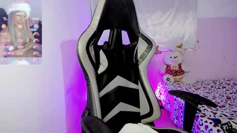 ninatinydoll1 online show from February 2025 10:48:02 AM