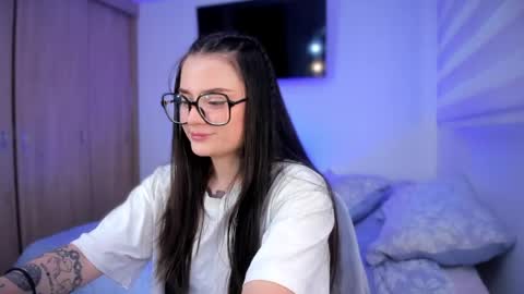 ninavolkov online show from April 2026 10:29:02 PM