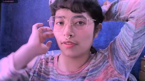 Snapshot of ninayellow chatting on January 2026 03:49:02 PM Nina online show from January 2026 03:49:02 PM