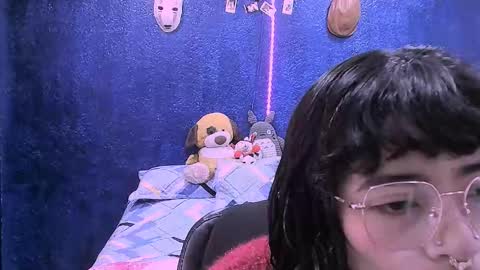 Snapshot of ninayellow chatting on March 2026 12:33:02 PM Nina online show from March 2026 12:33:02 PM