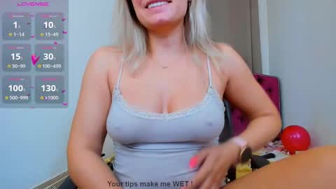 nina dee online show from January 2025 05:11:01 AM