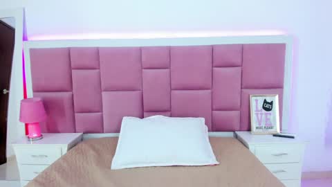 Snapshot of ninnavous chatting on January 2025 06:24:02 PM Ninna online show from January 2025 06:24:02 PM