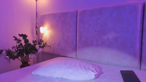 nioki_ online show from April 2026 03:18:02 AM