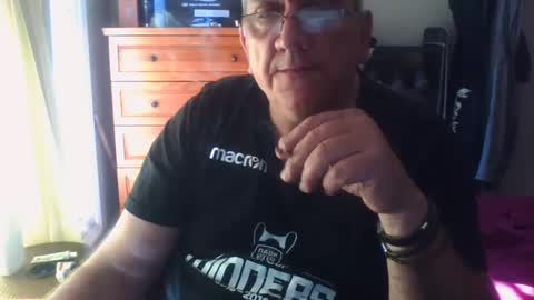 Dennis online show from October 2025 02:24:02 PM
