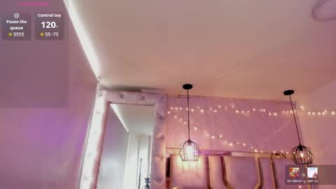  V I C T O R I A   online show from April 2026 07:00:01 PM