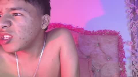 Snapshot of noa_hot69 chatting on May 2026 04:29:01 AM Noah online show from May 2026 04:29:01 AM