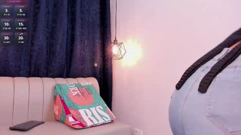 NATHALIA MORENO online show from November 2025 12:28:02 PM