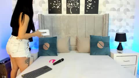 Snapshot of noa_morena chatting on February 2026 12:39:02 PM NATHALIA MORENO online show from February 2026 12:39:02 PM