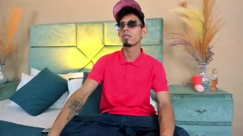 Snapshot of noaahtylor chatting on July 2026 04:38:02 AM Noah online show from July 2026 04:38:02 AM