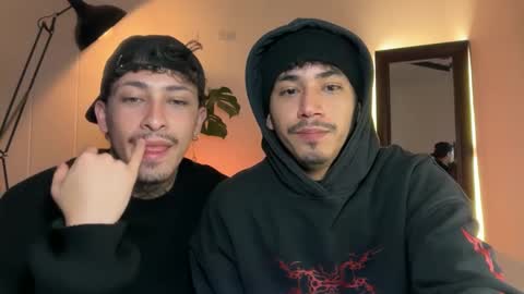 Snapshot of noah_and_steven chatting on May 2026 02:19:02 AM noah_and_steven online show from May 2026 02:19:02 AM