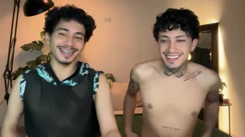 Snapshot of noah_and_steven chatting on May 2026 11:43:01 PM noah_and_steven online show from May 2026 11:43:01 PM