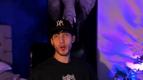 Noah Brigth online show from November 2025 02:15:01 PM