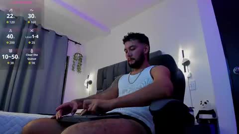 Snapshot of noah_corvelle chatting on November 2025 02:32:02 AM NOAH online show from November 2025 02:32:02 AM