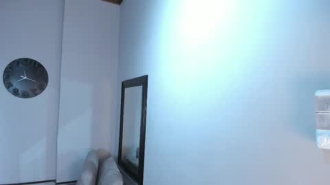 noah_dupont_ online show from December 2025 11:37:01 AM