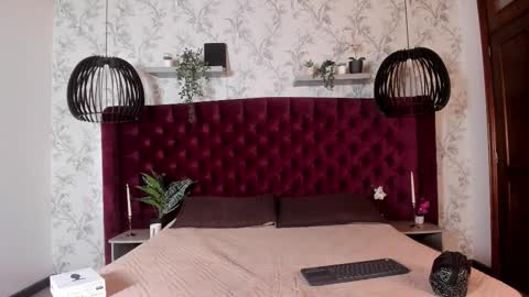 noah_dupont_ online show from December 2025 11:28:02 AM