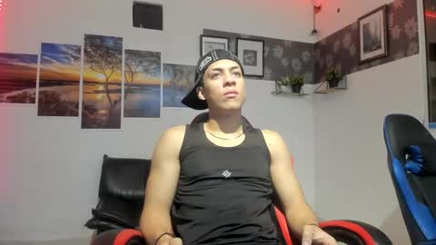 noah_flynn1 online show from March 2026 08:42:01 AM