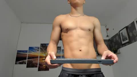 Snapshot of noah_flynn1 chatting on May 2026 10:21:02 AM noah_flynn1 online show from May 2026 10:21:02 AM