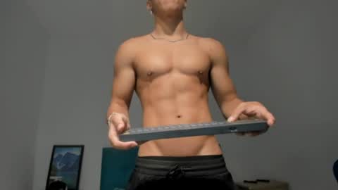 noah_flynn1 online show from June 2026 09:51:02 AM