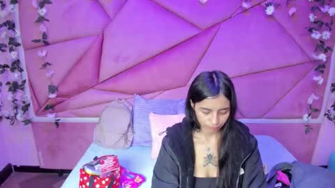 Snapshot of noah_johns chatting on November 2025 12:15:02 PM Noah johns online show from November 2025 12:15:02 PM