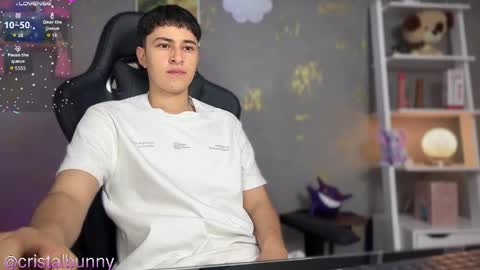 Snapshot of noah_magno chatting on April 2026 12:28:01 PM noah online show from April 2026 12:28:01 PM